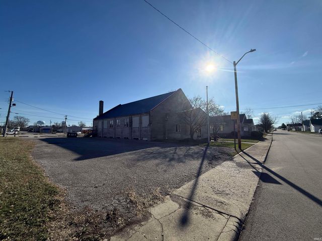 512 P Street, Bedford, IN 47421