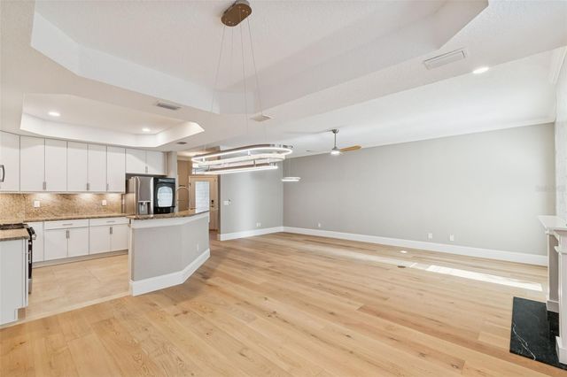 2858 BAYSHORE TRAILS DRIVE, Tampa, FL 33611