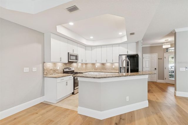 2858 BAYSHORE TRAILS DRIVE, Tampa, FL 33611