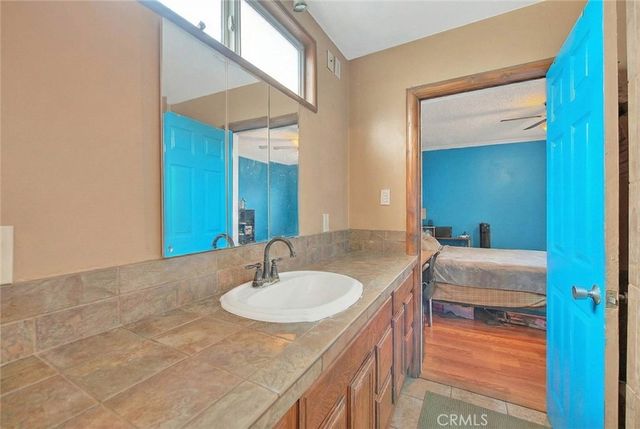 7024 Eton, Canoga Park, CA 91303