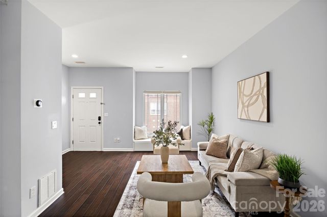 1229 Lalex Lane, Charlotte, NC 28209