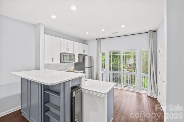 1229 Lalex Lane, Charlotte, NC 28209