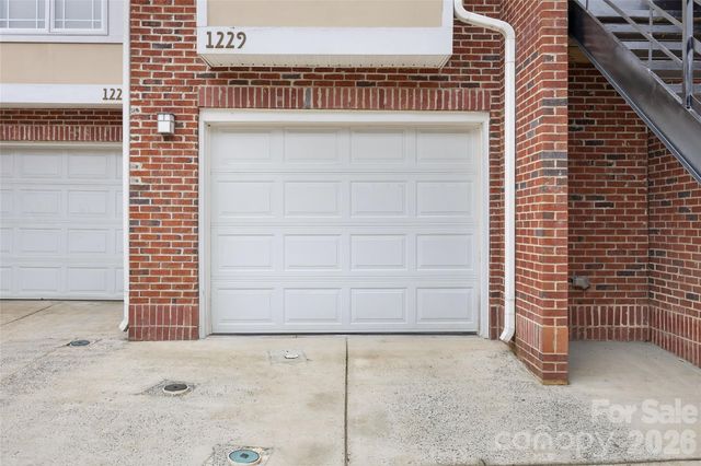 1229 Lalex Lane, Charlotte, NC 28209