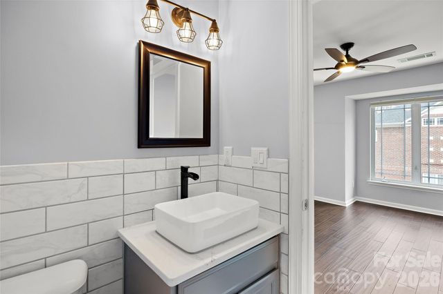 1229 Lalex Lane, Charlotte, NC 28209