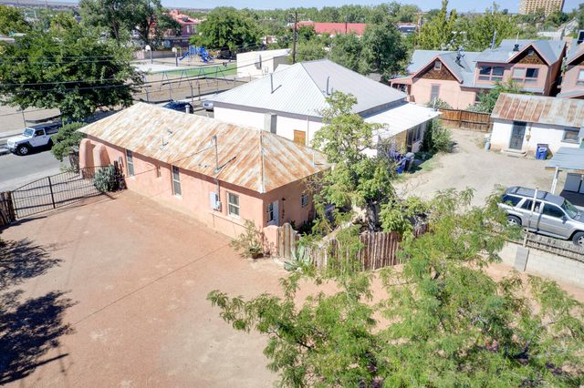 1913 Lomas Boulevard NW, Albuquerque, NM 87104