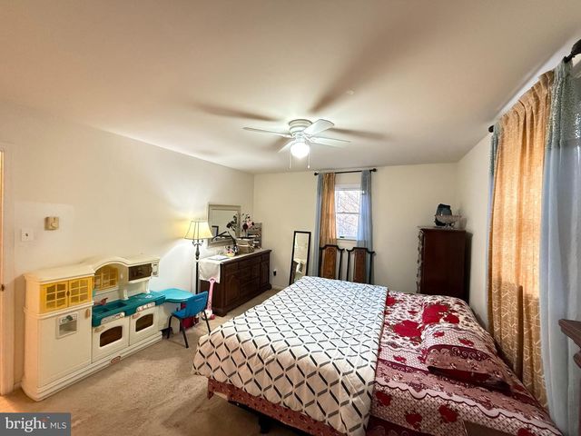 410 N 5TH AVE, Royersford, PA 19468