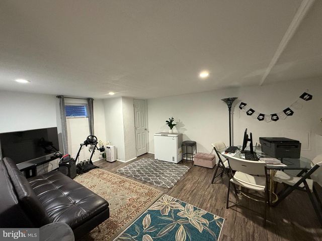 410 N 5TH AVE, Royersford, PA 19468