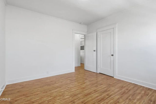 142 S Manhattan Place, Los Angeles, CA 90004