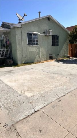 6114 Wall, Los Angeles, CA 90003