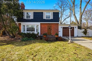 2211 Crooks Road, Royal Oak, MI 48073