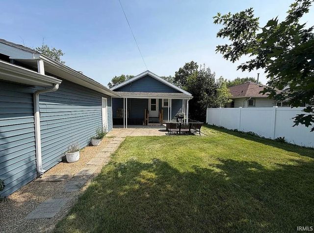 1320 E Beardsley Avenue, Elkhart, IN 46514