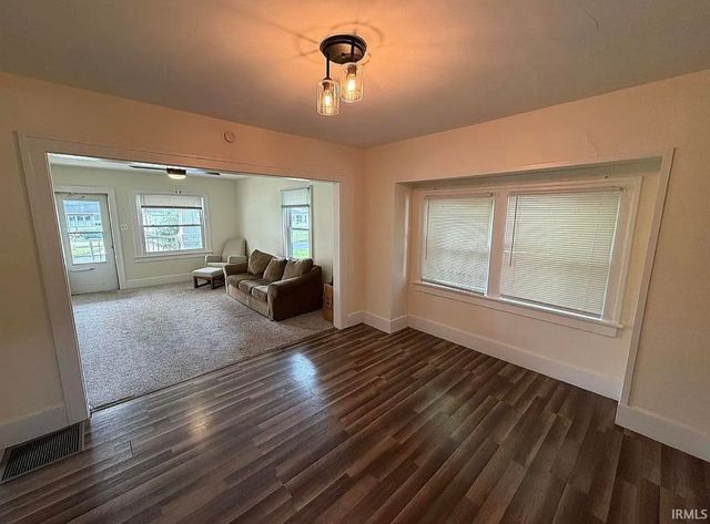 1320 E Beardsley Avenue, Elkhart, IN 46514