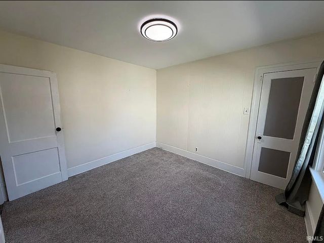 1320 E Beardsley Avenue, Elkhart, IN 46514