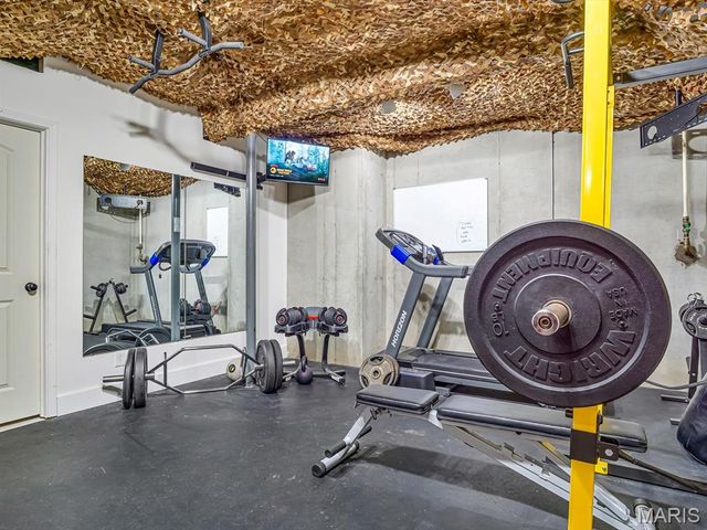 302 Fox Run Drive, Columbia, IL 62236