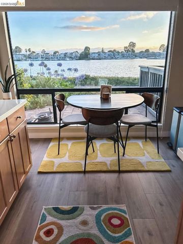 1321 Crown Dr, Alameda, CA 94501