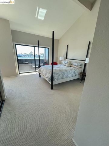 1321 Crown Dr, Alameda, CA 94501