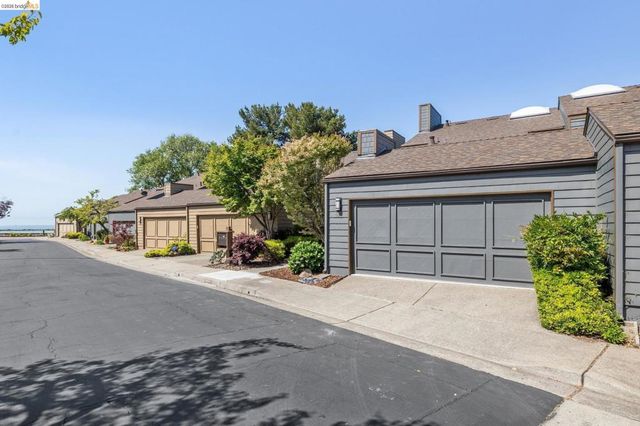 1321 Crown Dr, Alameda, CA 94501