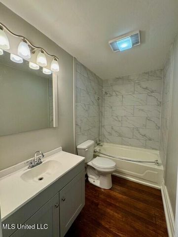 208 Arlington Avenue, Natchez, MS 39120
