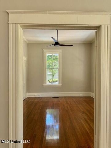 208 Arlington Avenue, Natchez, MS 39120