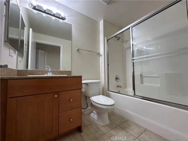 7551 Jordan 304, Canoga Park, CA 91303