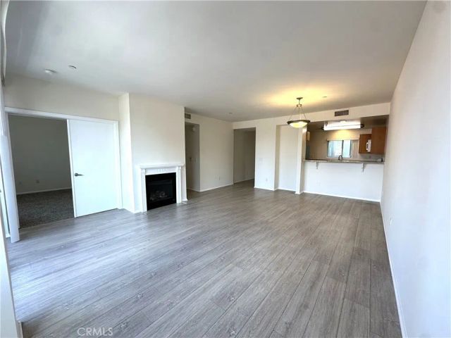 7551 Jordan 304, Canoga Park, CA 91303