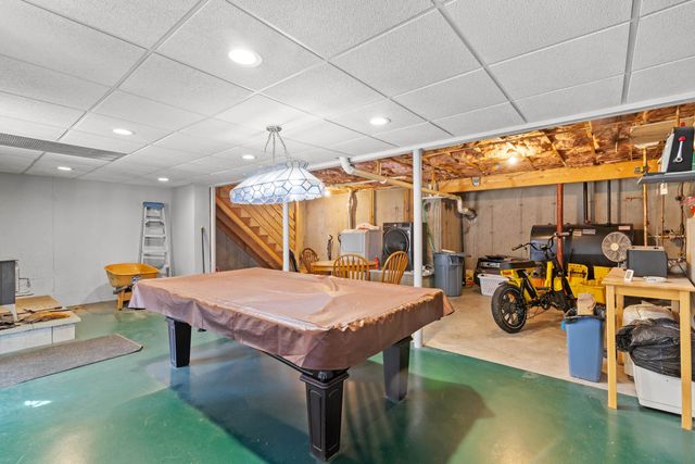 49 Chester Road, Derry, NH 03038