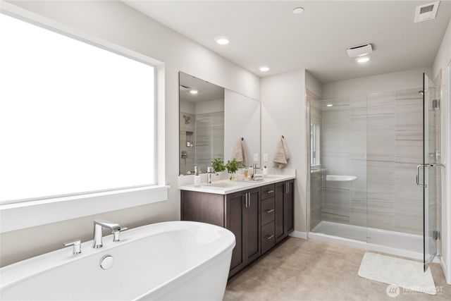 13447 NE 104th Way #3, Kirkland, WA 98033