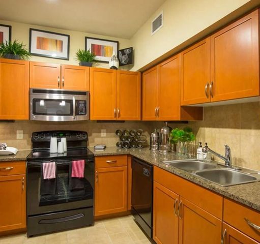 3333 Weslayan Street 2242, Houston, TX 77027