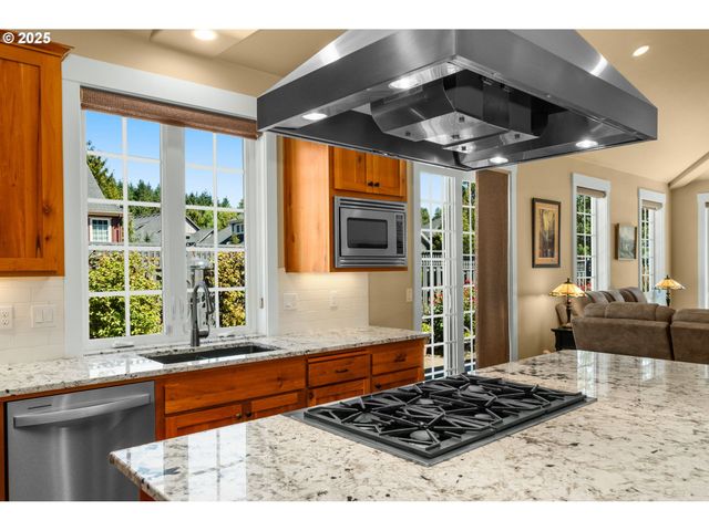 3906 TAYSIDE St S, Salem, OR 97301