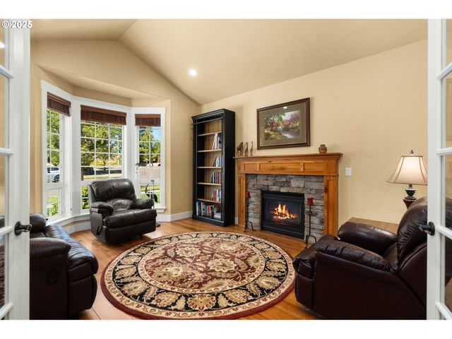 3906 TAYSIDE St S, Salem, OR 97301