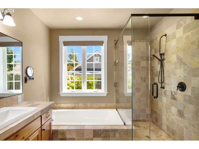 3906 TAYSIDE St S, Salem, OR 97301