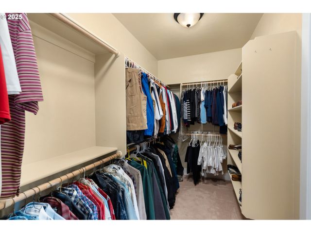 3906 TAYSIDE St S, Salem, OR 97301