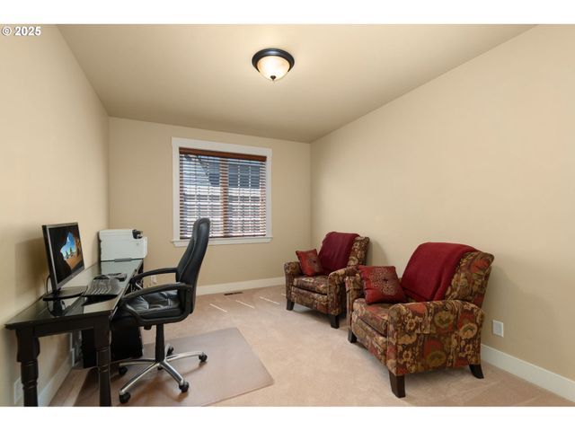 3906 TAYSIDE St S, Salem, OR 97301