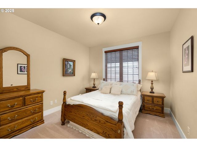 3906 TAYSIDE St S, Salem, OR 97301