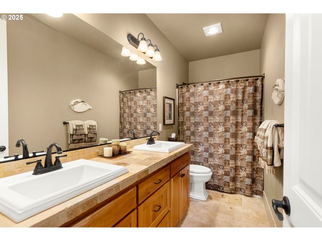 3906 TAYSIDE St S, Salem, OR 97301