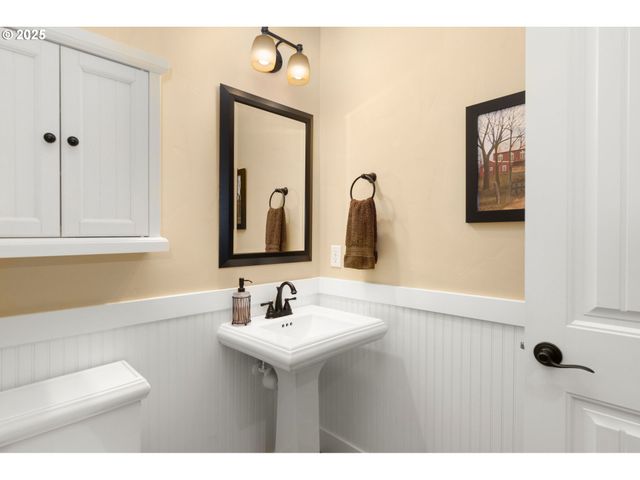 3906 TAYSIDE St S, Salem, OR 97301