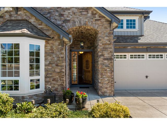 3906 TAYSIDE St S, Salem, OR 97301