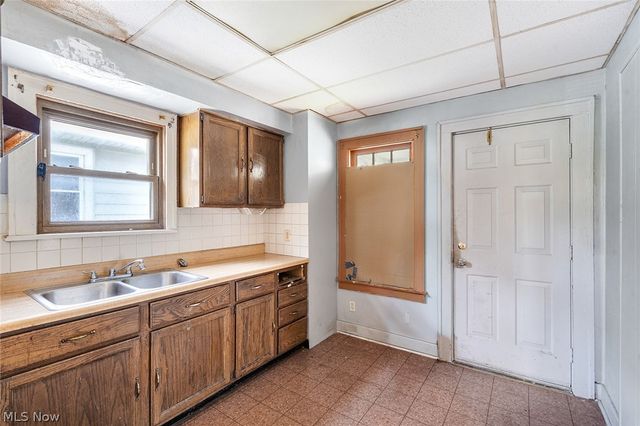 139 N Hazelwood Avenue, Youngstown, OH 44509