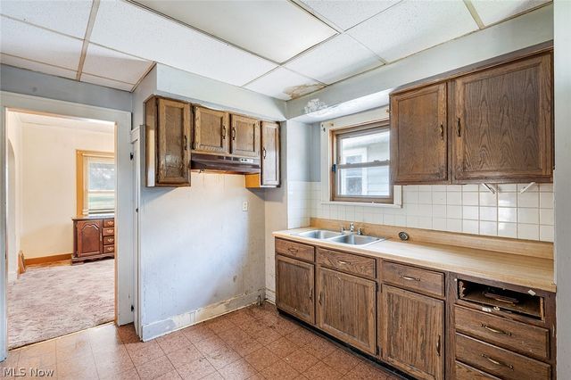 139 N Hazelwood Avenue, Youngstown, OH 44509