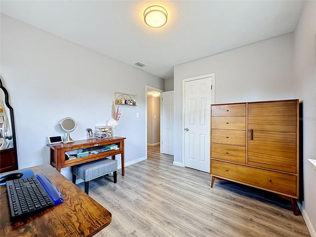 3260 56TH STREET N, St Petersburg, FL 33710