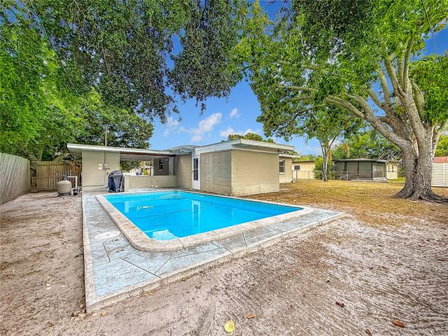3260 56TH STREET N, St Petersburg, FL 33710