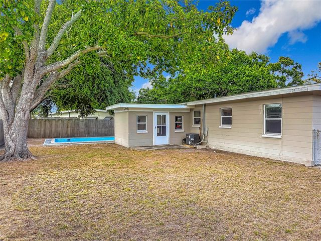 3260 56TH STREET N, St Petersburg, FL 33710