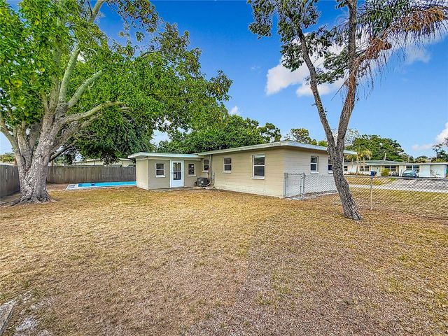 3260 56TH STREET N, St Petersburg, FL 33710