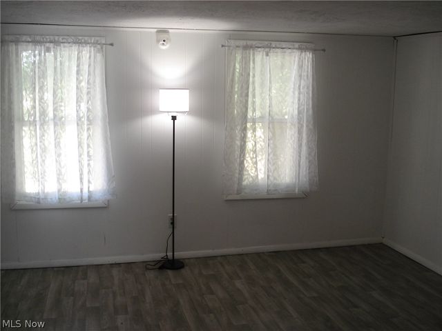 852 S Broadway, Geneva, OH 44041