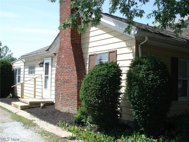 852 S Broadway, Geneva, OH 44041