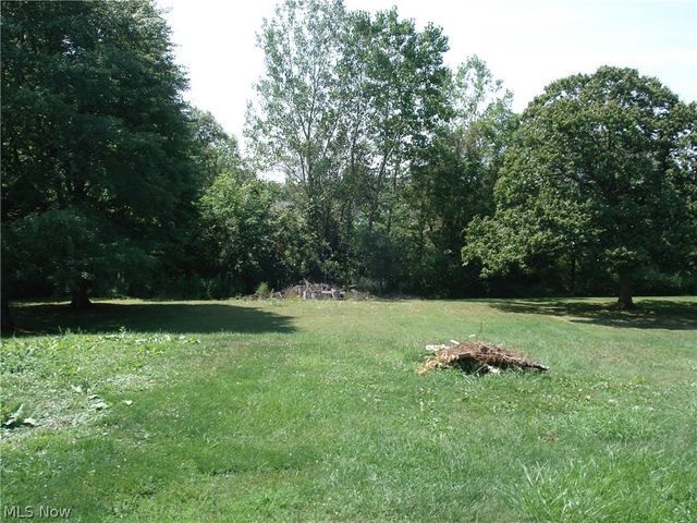 852 S Broadway, Geneva, OH 44041