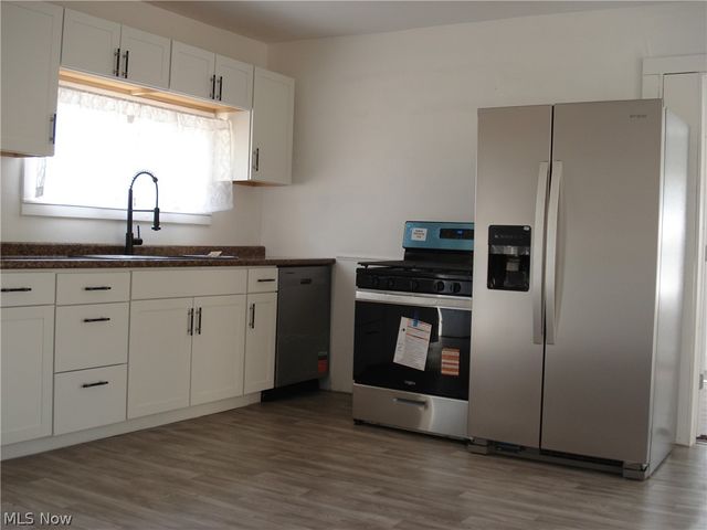 852 S Broadway, Geneva, OH 44041