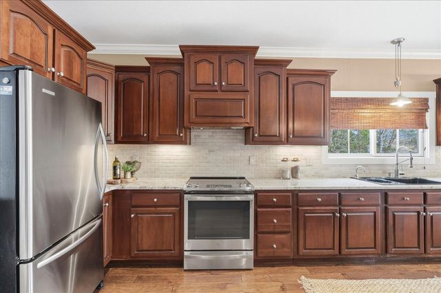 302 Key Cove Road, Spring City, TN 37381