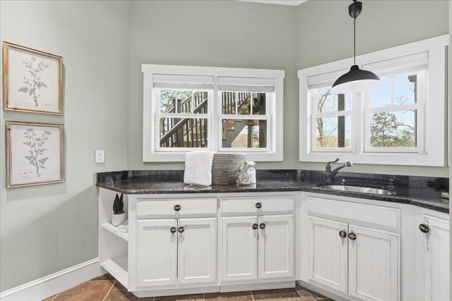 302 Key Cove Road, Spring City, TN 37381