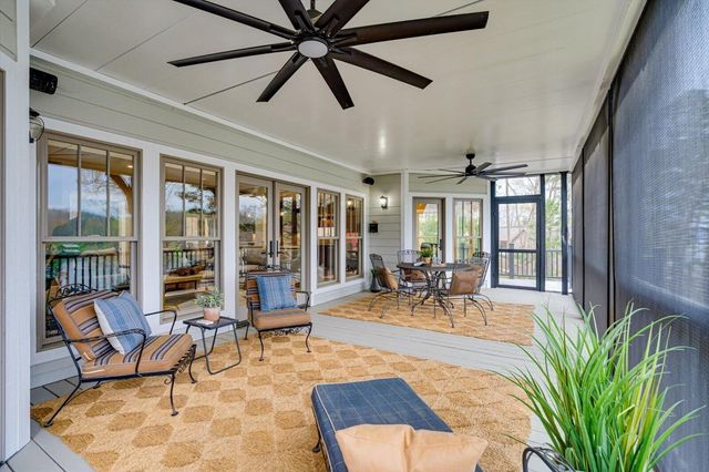 302 Key Cove Road, Spring City, TN 37381